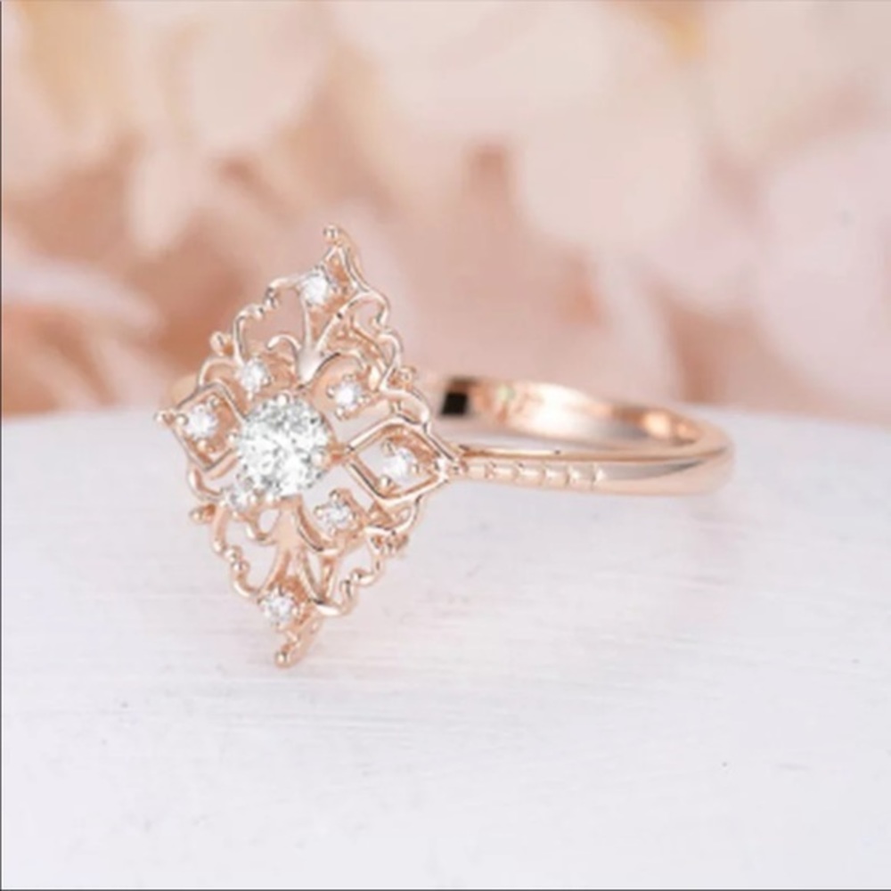New Delicate Vintage Zircon Rivet Ring